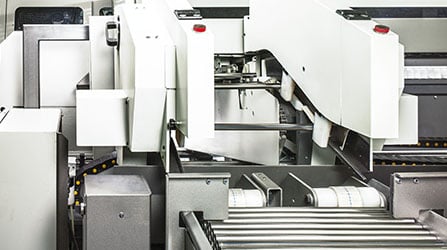Brossage automatique des pièces découpées