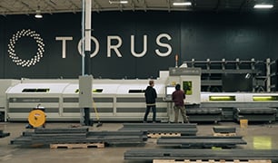 A Torus fabrica as estruturas dos sistemas de armazenamento de energia com as máquinas Lasertube
