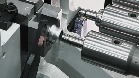 Quick ram tooling change on tube end-forming machines 